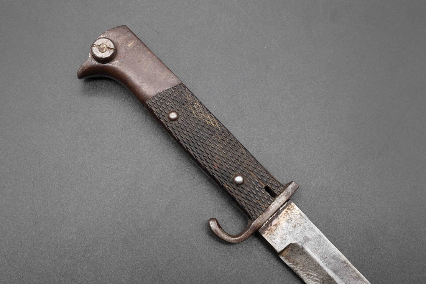WW1 Angled Grip Combat/Trench Knife