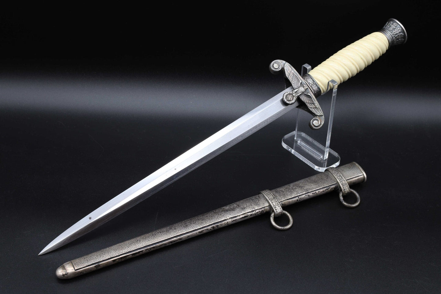 “High Lift” Army Dagger by Alcoso