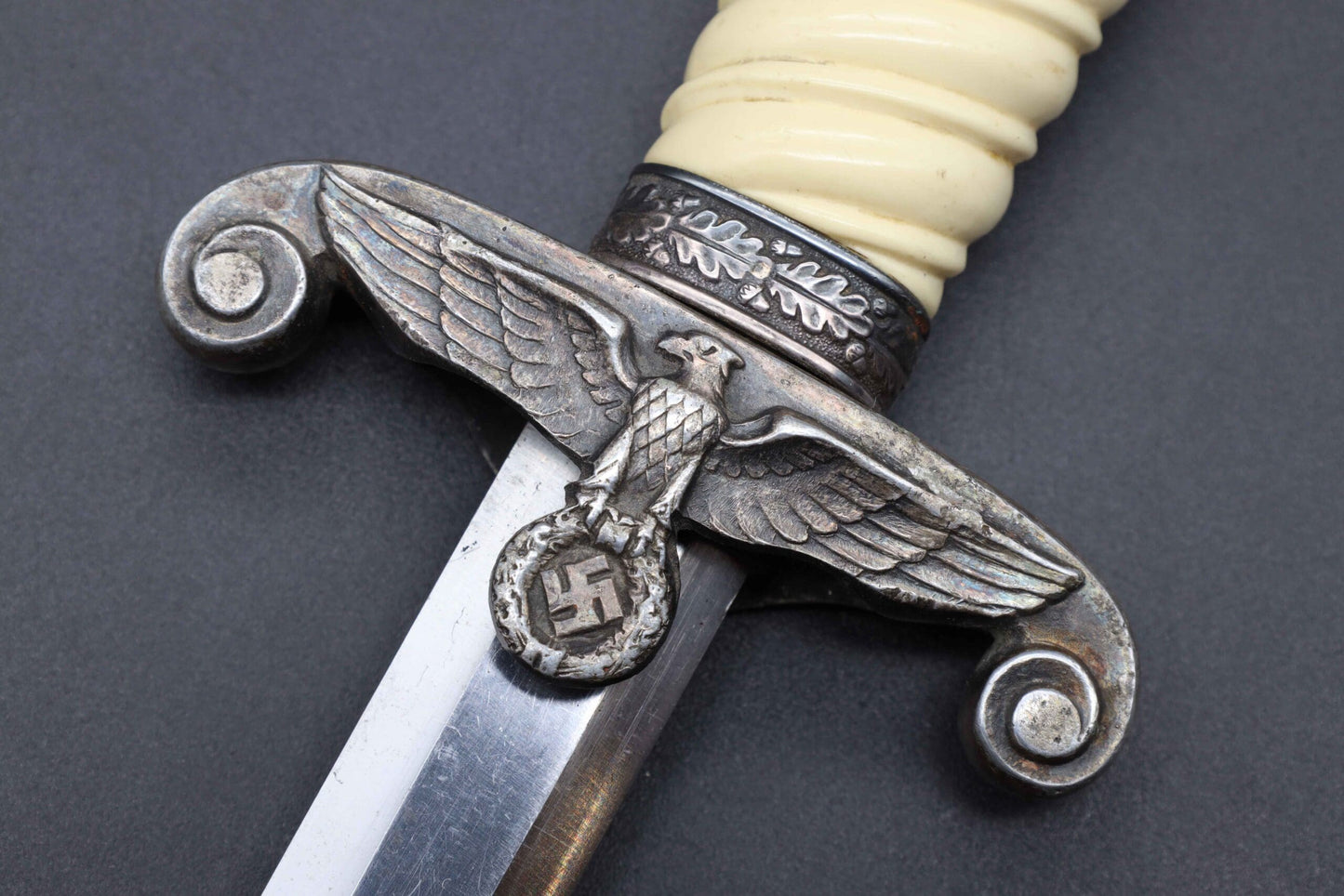 “High Lift” Army Dagger by Alcoso