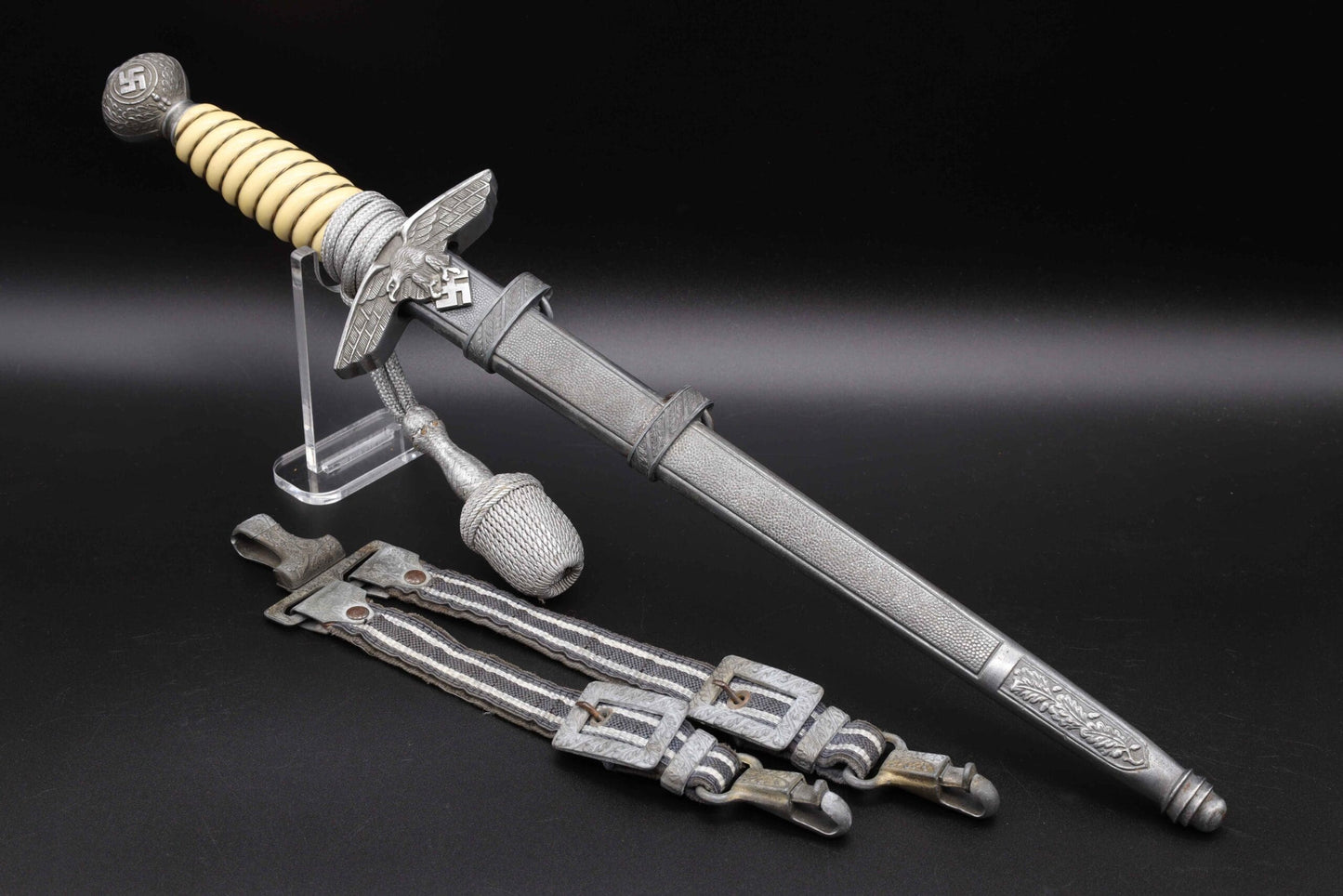 2nd Model Luftwaffe Dagger with Hanger and Portepee