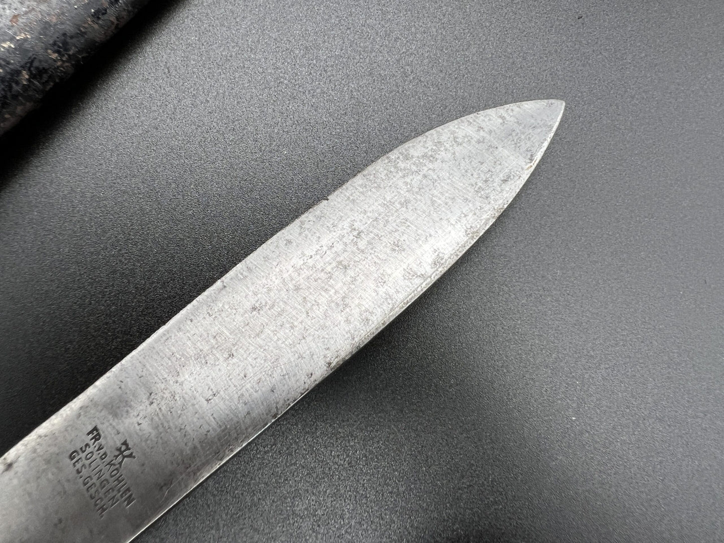 Early HJ knife by Kohlen