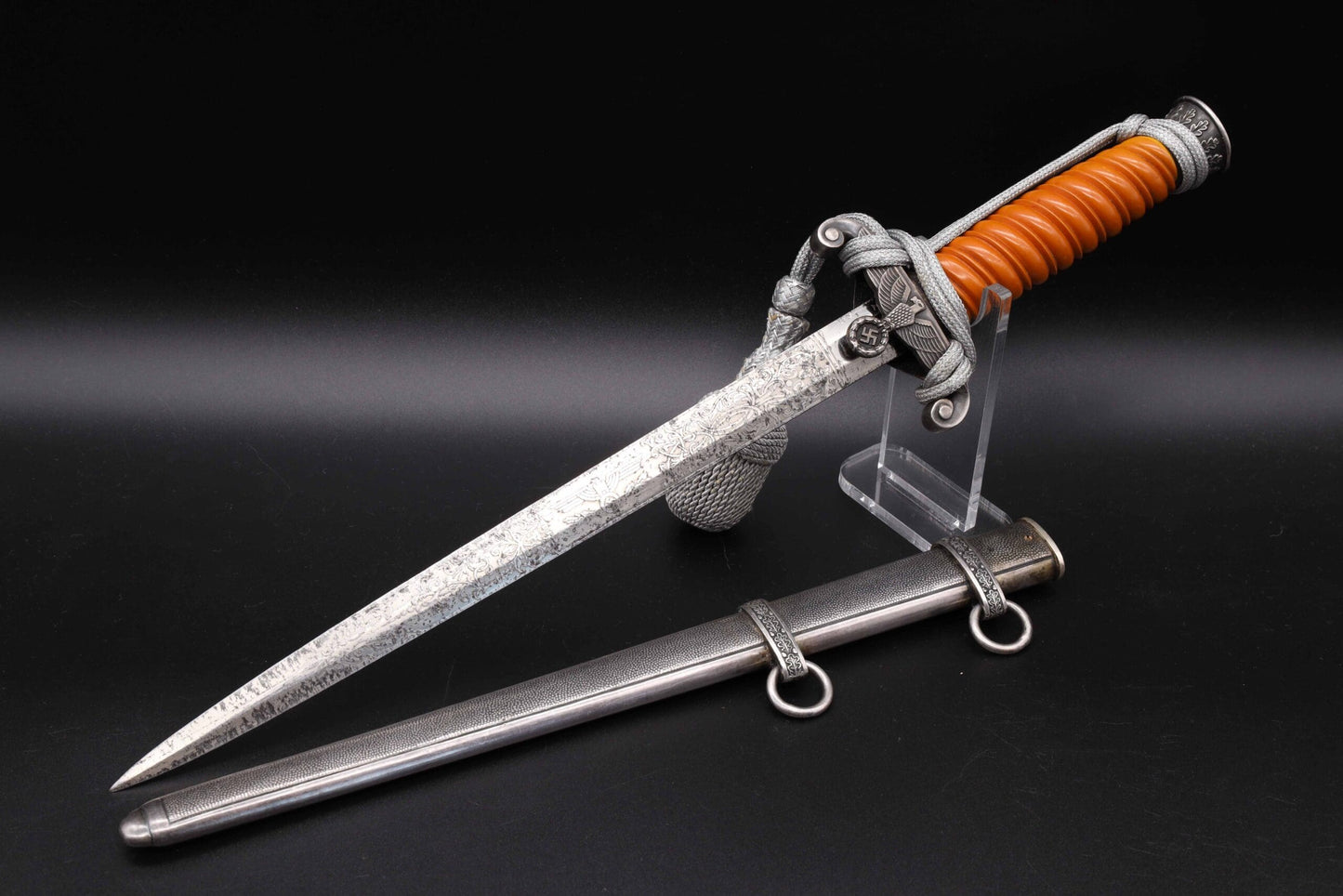 Etched Army Officers Dagger