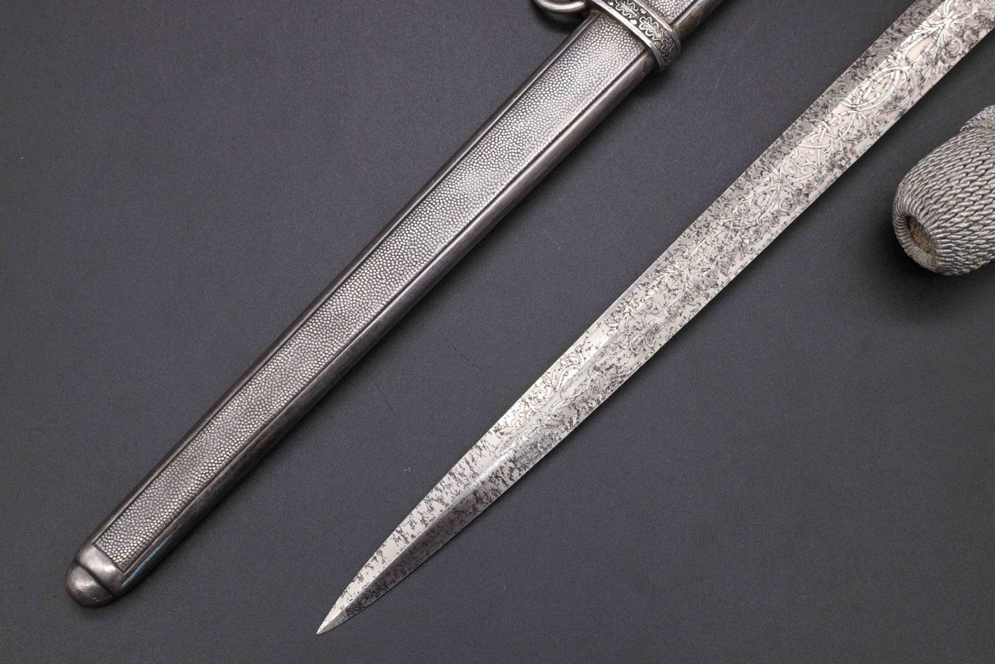 Etched Army Officers Dagger
