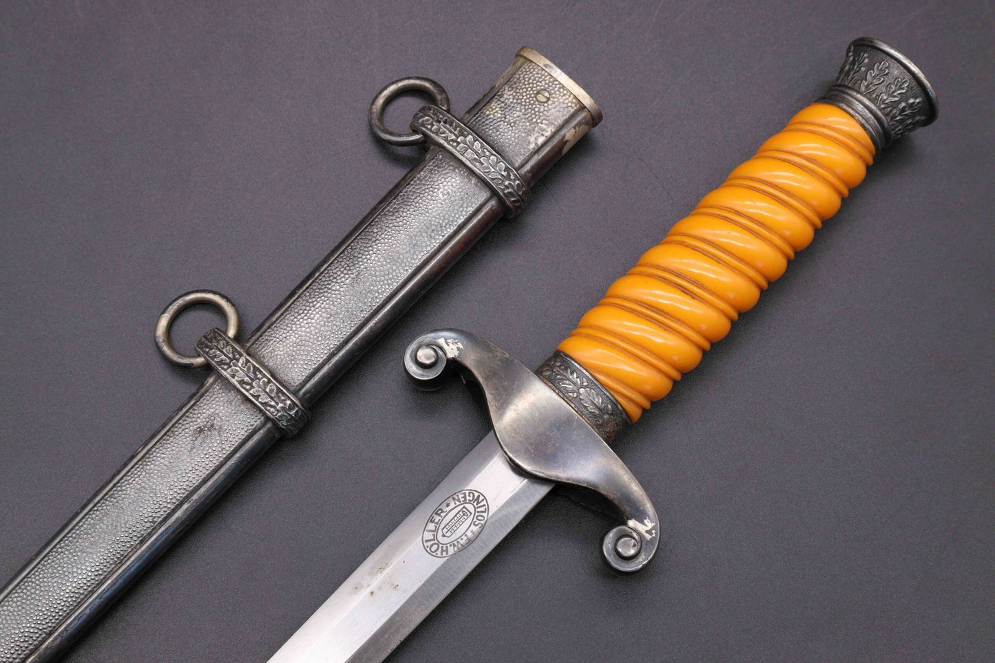 Army Officers Dagger by Höller