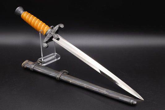 Early Army dagger by Rob Klaas