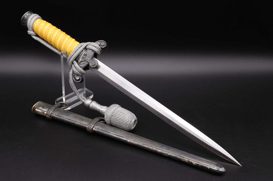 Army Officers Dagger by Höller