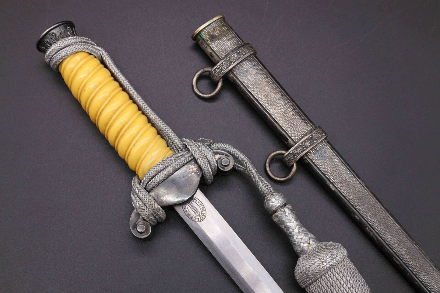 Army Officers Dagger by Höller