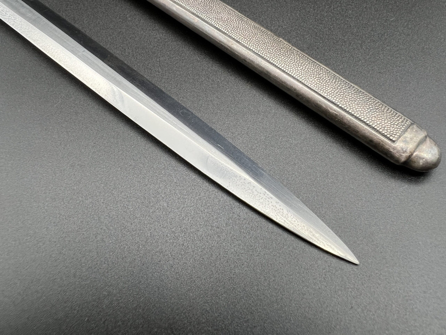 Army dagger by Tiger