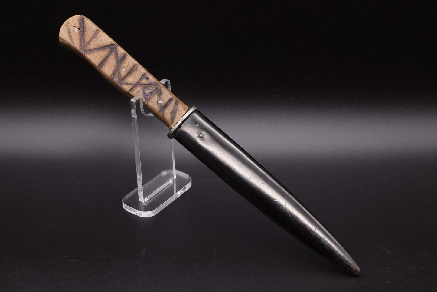 Near-Mint M42 Infantry Trench Knife