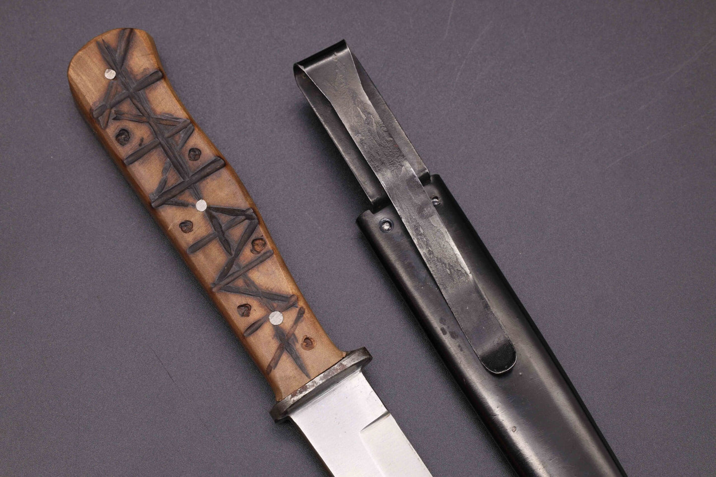 Near-Mint M42 Infantry Trench Knife