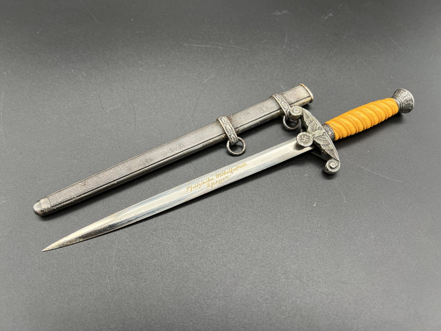 Miniature army dagger by Alcoso