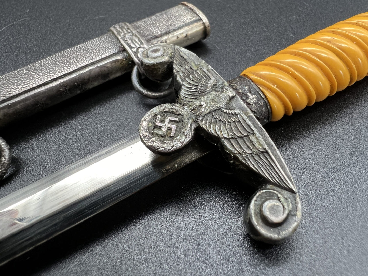 Miniature army dagger by Alcoso