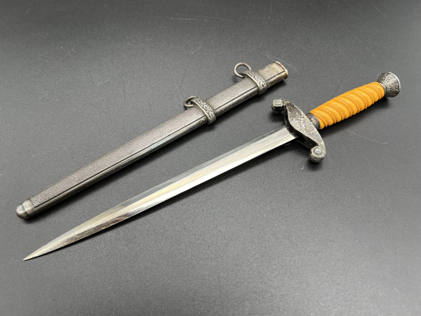 Miniature army dagger by Alcoso